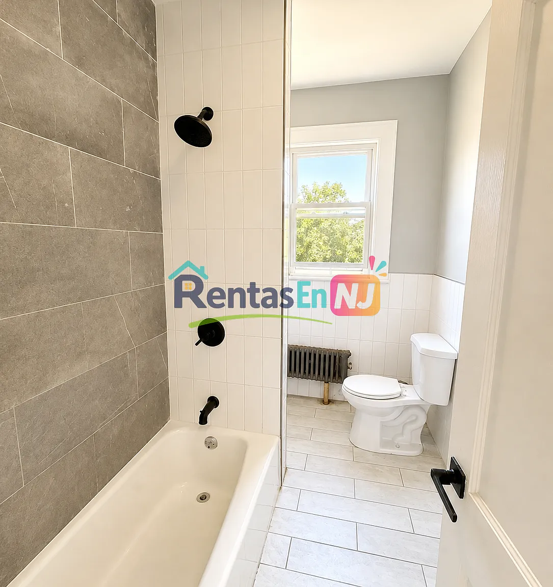 4 bed, $2,250 — Photo 4