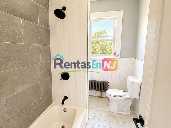 4th image of 549 S 20th St #3A