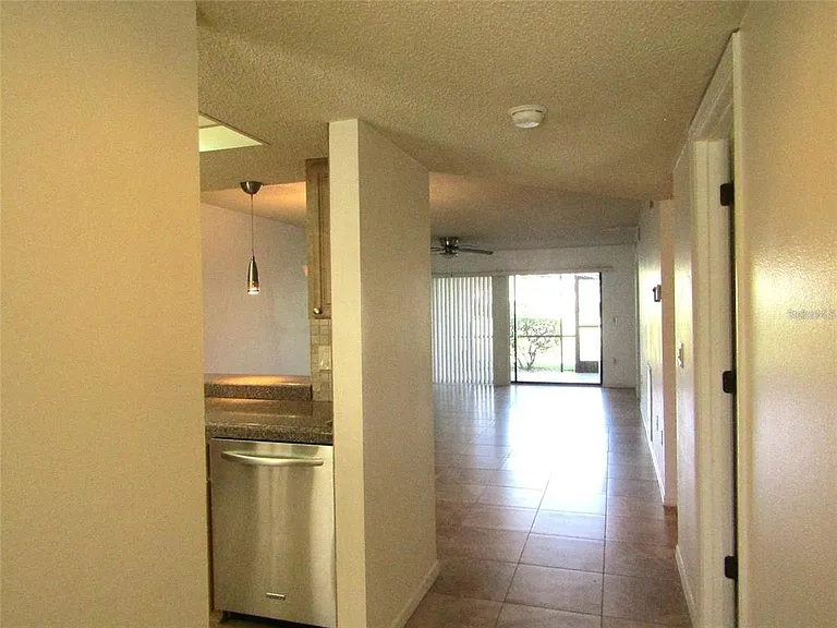 4434 Weybridge St #81 — Photo 6