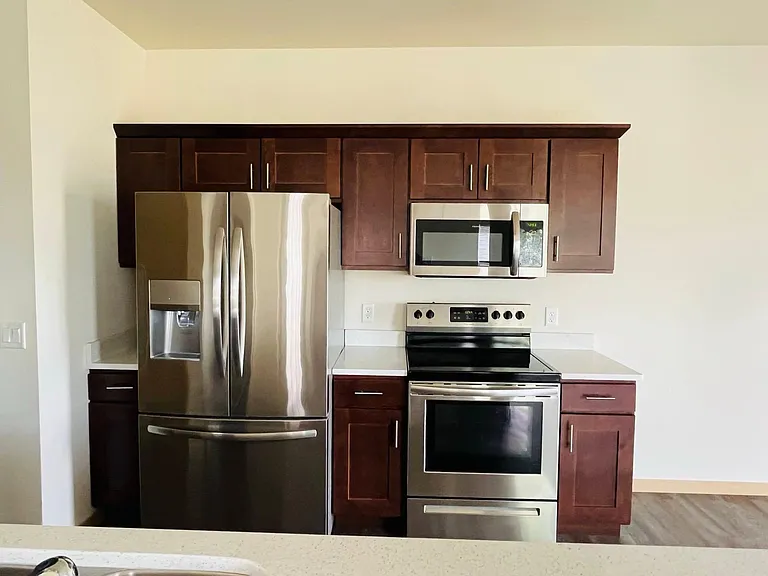 6048 Driscoll Dr — Photo 4
