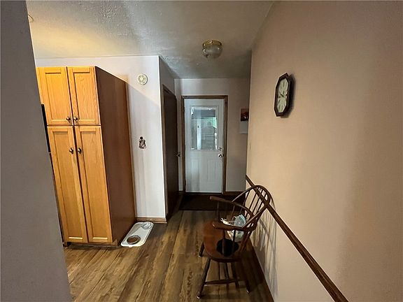 4th image of 96 Elm Rd