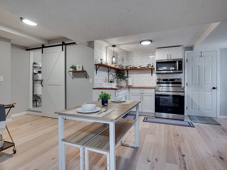 2506 Oakwood Ave #B — Photo 1