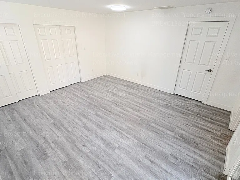 2238 Lindora St — Photo 20