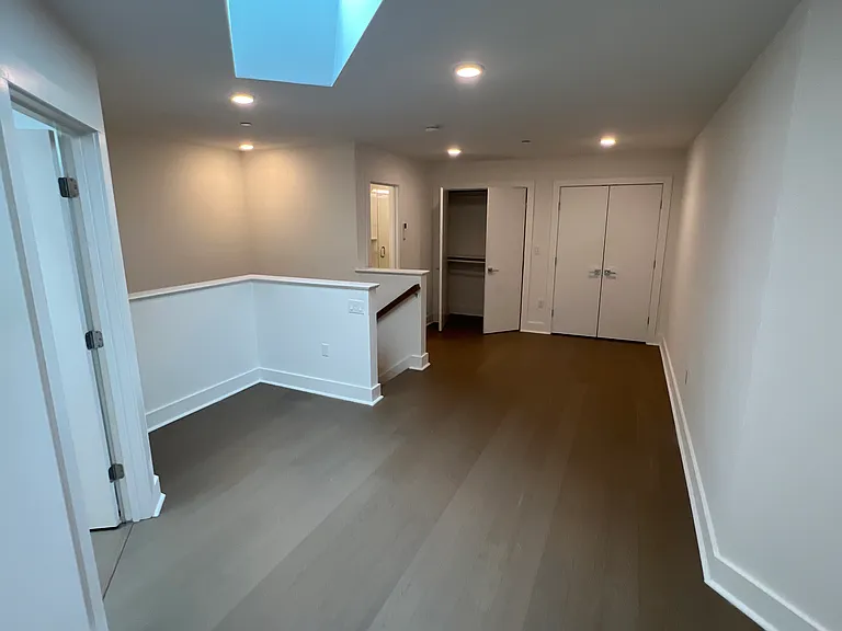 25 Eleanor St #205 — Photo 8