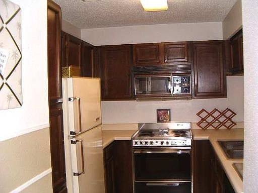 3rd image of 10527 PERRIN BEITEL #203C