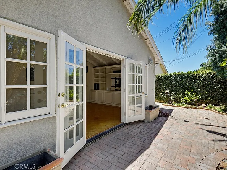 2705 E Jacaranda Ave — Photo 59