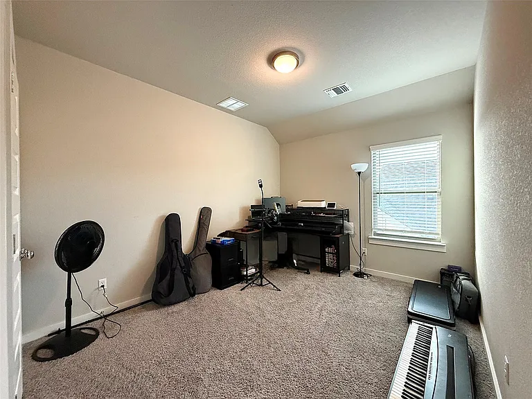 174 Gullivers Dr — Photo 18