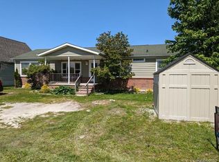 218 Beaureguard St, Harsens Island, MI 48028