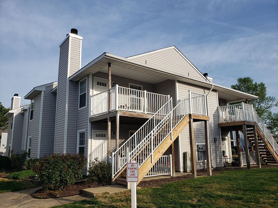 1st image of 402 Shelter Dr