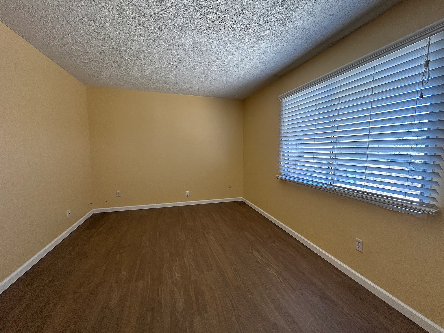 2 bed, 924 sqft, $1,250 — Photo 4