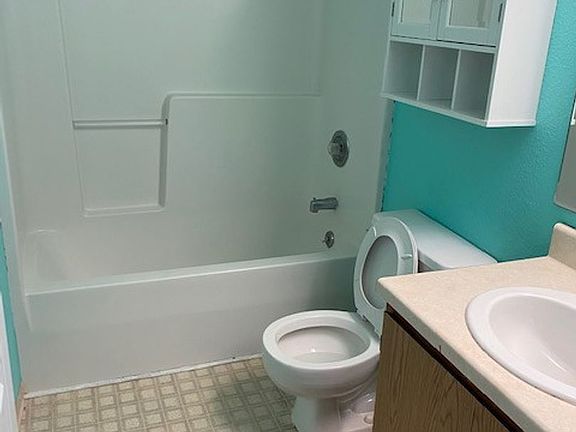 5th image of 2802 Rockridge Ct APT 3