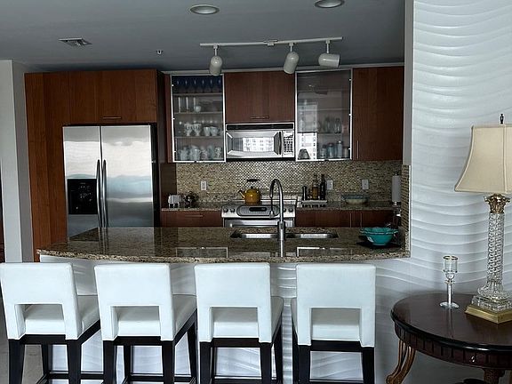 4th image of 1945 S Ocean Drive #609