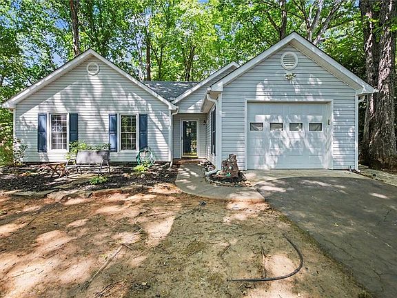 3rd image of 9520 Jefferson Valley Dr