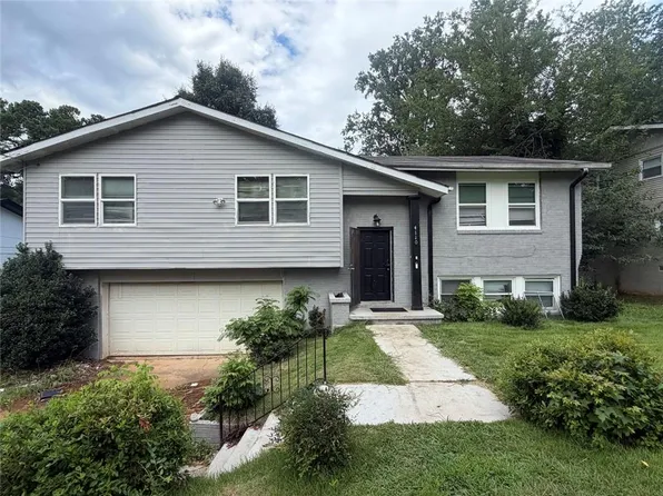 4110 Emerald Lake Dr, Decatur, GA 30035