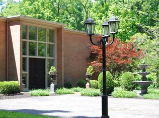 7950 Indian Hill Rd, Cincinnati, OH 45243