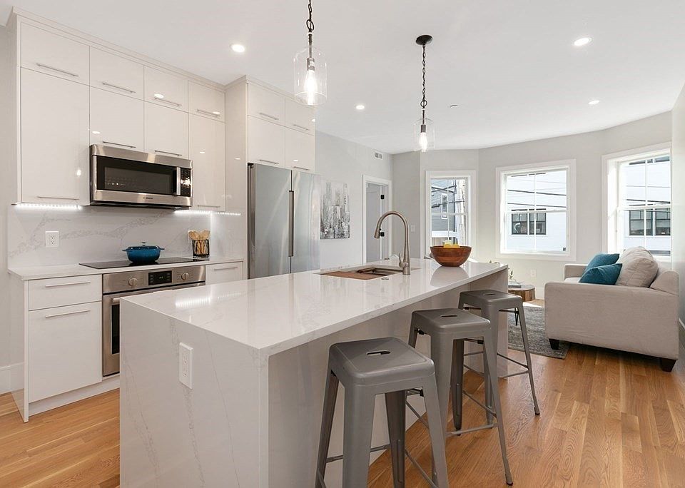 1st image of 23 Berkshire St #2