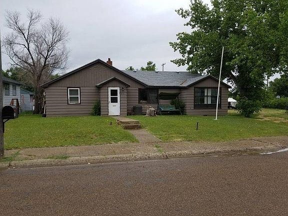 2nd image of 633 7th Ave N