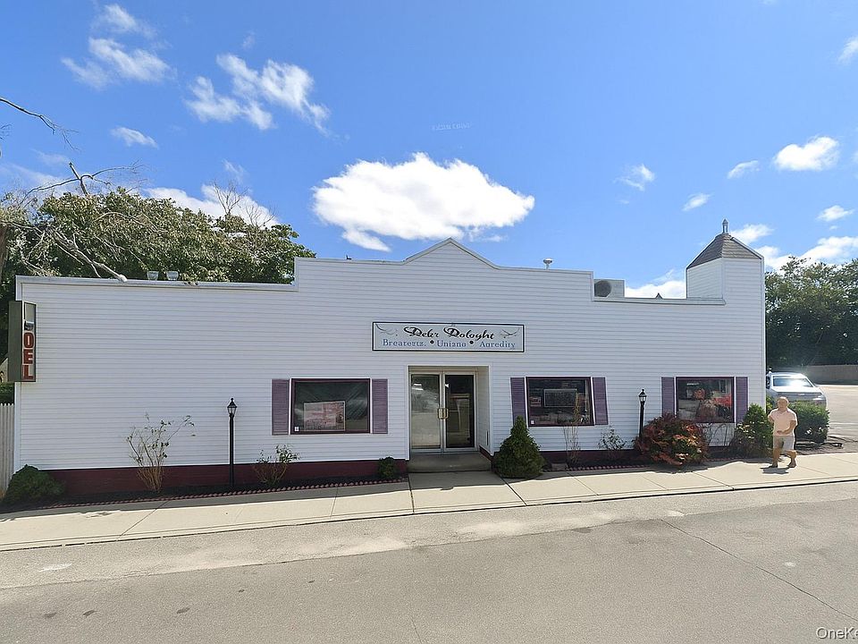 2nd image of 615-623 Montauk Highway