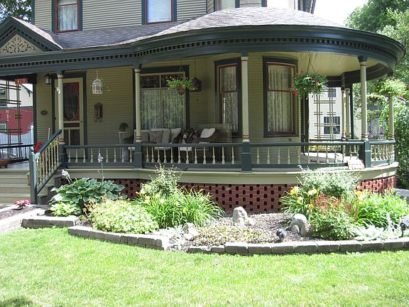 3rd image of 419 W Mansion St