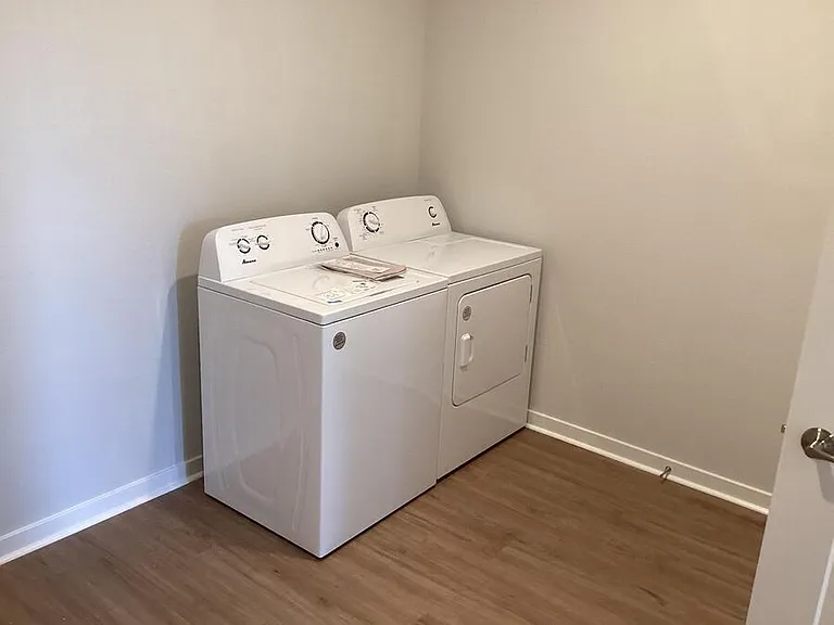 N161W21803 Daisy Dr — Photo 17