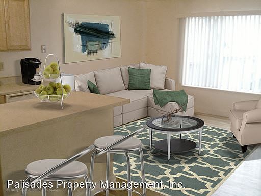 3rd image of 2230 SE Yamhill St #4855681