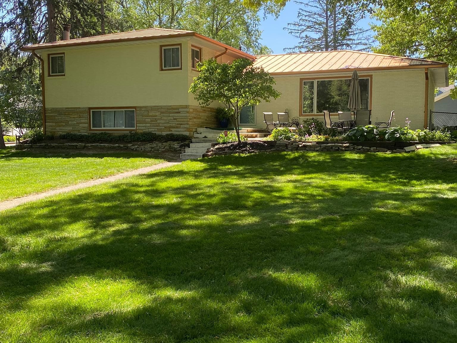 4138 Ridge Rd #2, Stevensville, MI 49127 | Zillow