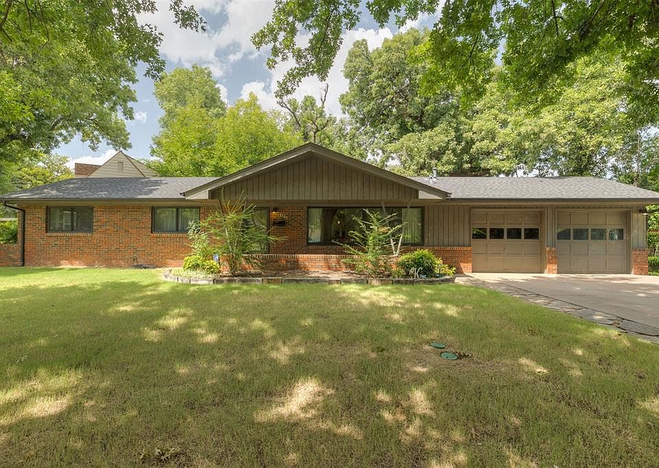 1st image of 1101 Woodlawn Pl