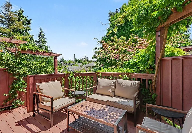 351 NW 84th St — Photo 32