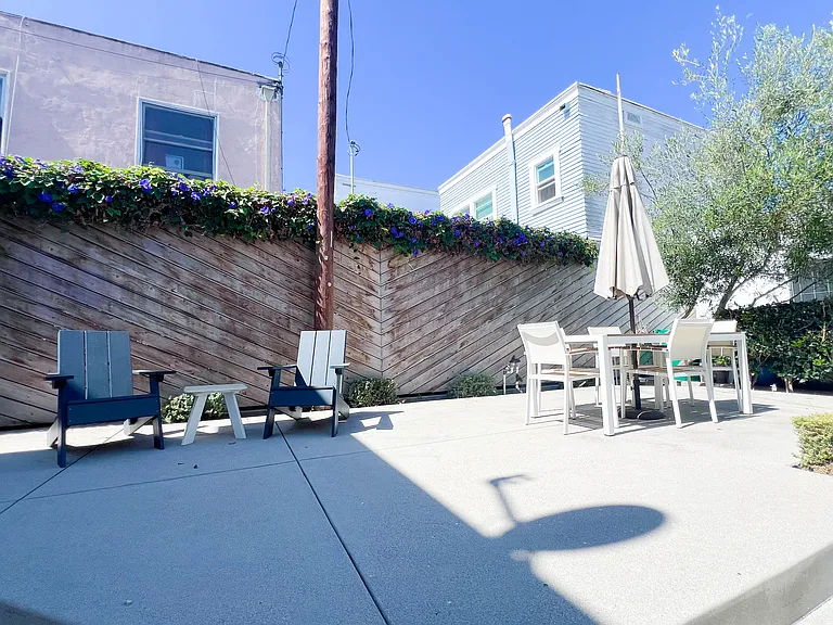 1026 E Broadway #1038 — Photo 28