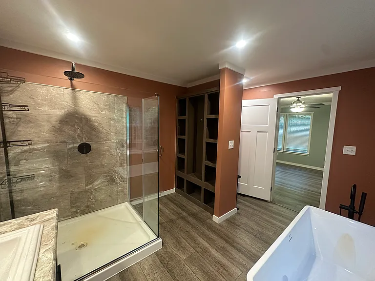 671 Lincolnville Ave — Photo 1