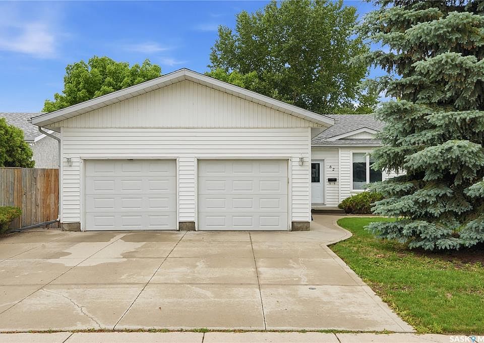 1st image of 62 Robinson CRESCENT