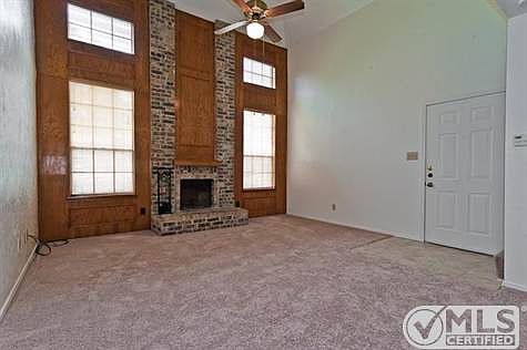 3rd image of 2915 Courtland Dr