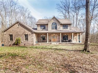 64 Kickapoo Valley Dr, Charleston, IL 61920