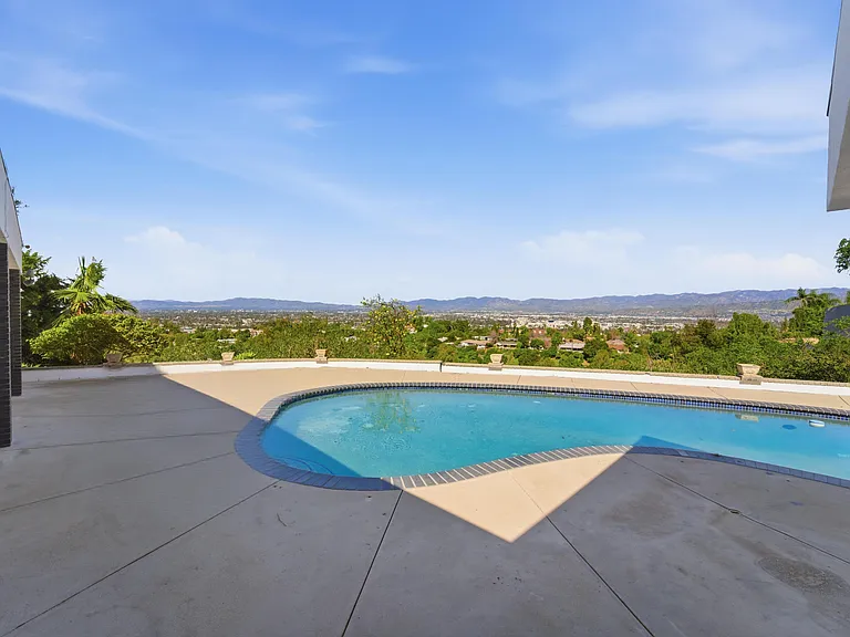 3329 Dona Rosa Dr — Photo 35