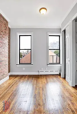 Rented by Century 21 Premier  | media 8