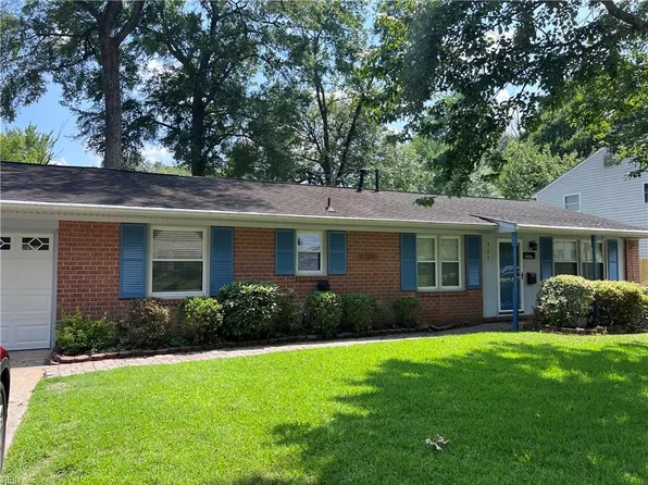 721 Fox Run Rd, Virginia Beach, VA 23452
