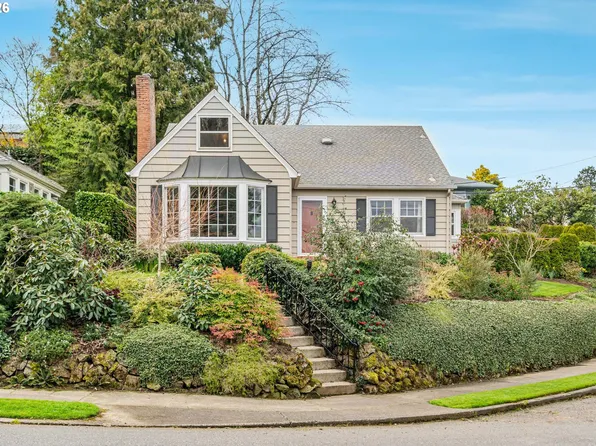 606 SW Evans St, Portland, OR 97219