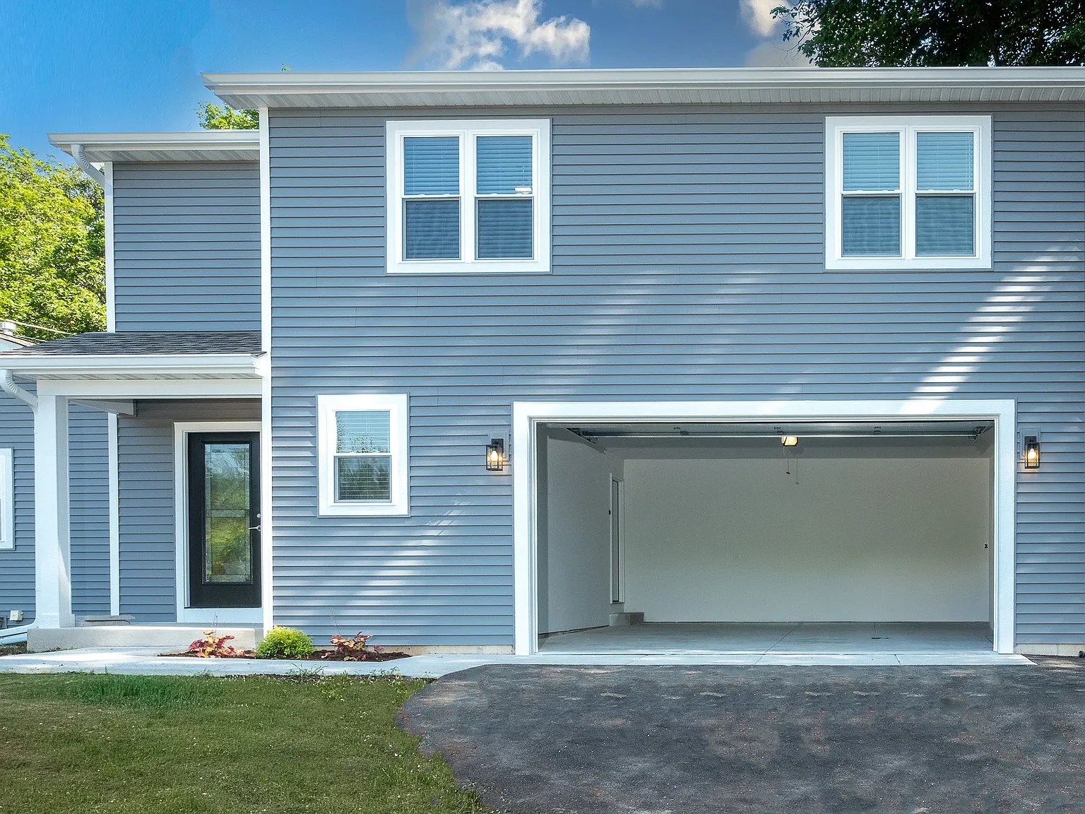 3 bed, 1840 sqft, $2,900 — Photo 1