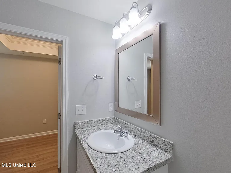 11502 Camden Court Cir — Photo 9