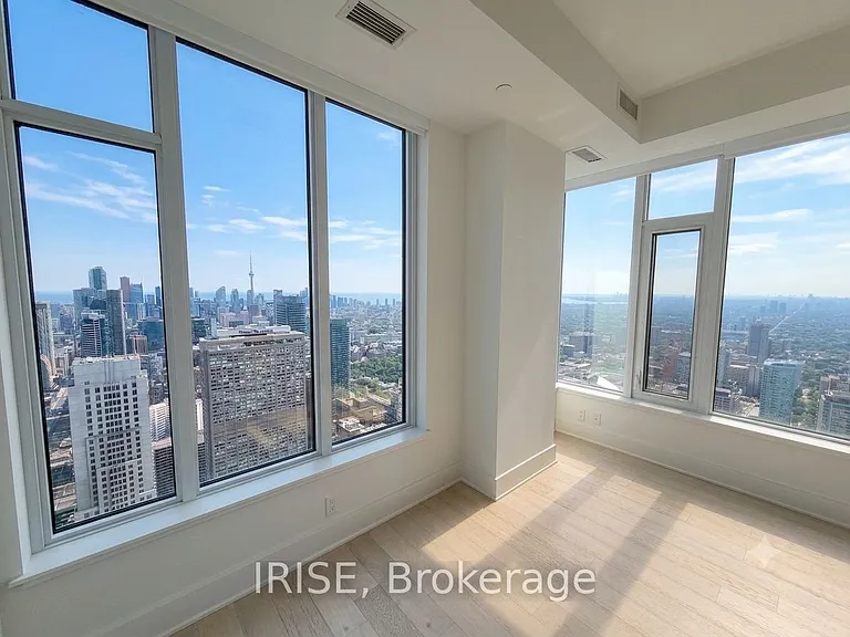 11 Yorkville Ave #5909 — Photo 8