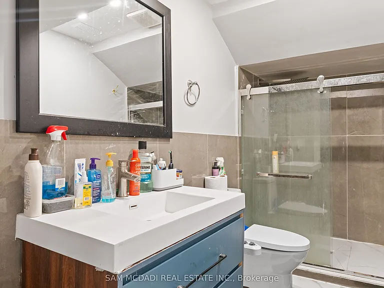 1527 Chiddingstone Cir #A — Photo 11