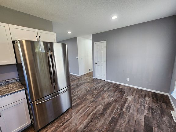 5th image of 2424 Telegraph Rd