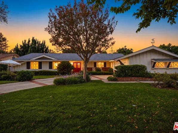 23431 Clarendon St, Woodland Hills, CA 91367