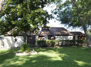 2206 S Belmont Dr, Richmond, TX 77469