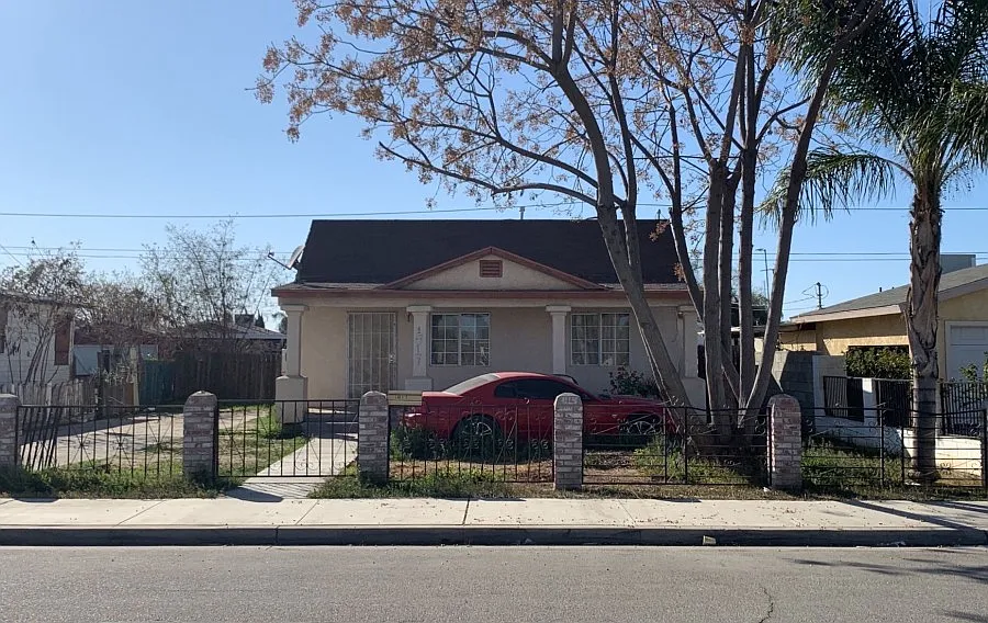 1817 Gaston St photo 1