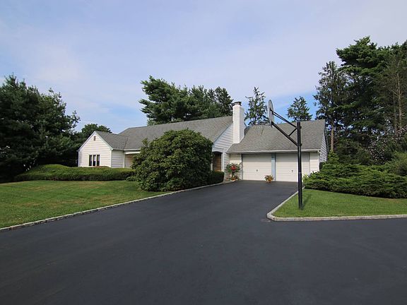 2nd image of 3 Pembrook Dr