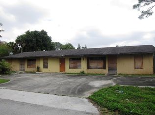 386 Holly Dr, West Palm Beach, FL 33415
