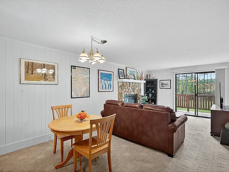 4001 Captains Walk Cir — Photo 16
