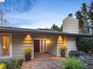 104 Alta Mesa Ct, Moraga, CA 94556