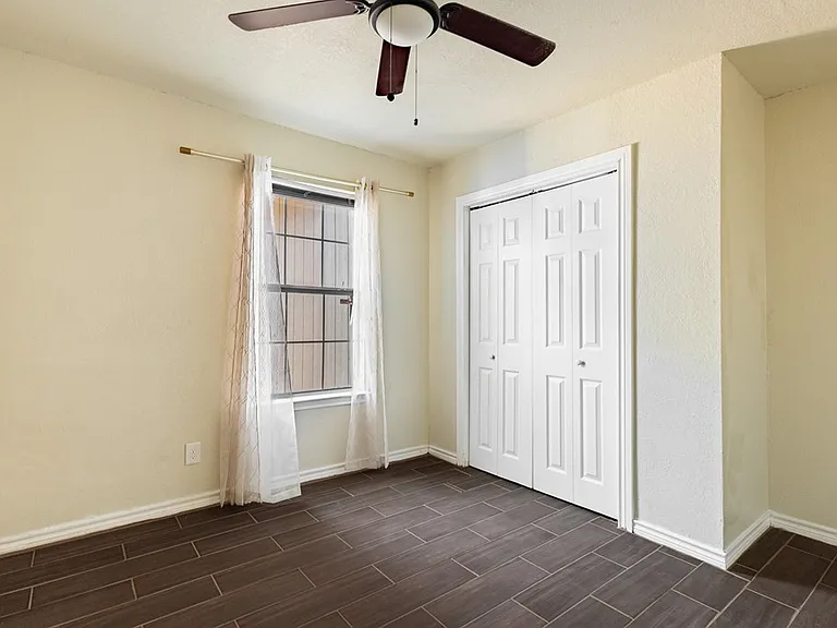 1385 Rivera Dr — Photo 3